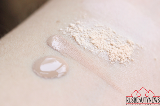 La Mer Soft Fluid Long Wear Foundation SPF 20 and The Powder swatches